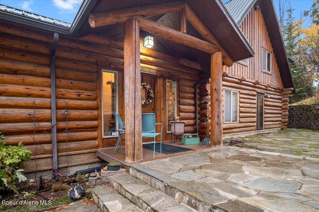 867 E Pine Ridge Dr, Harrison, ID 83833 photo 2