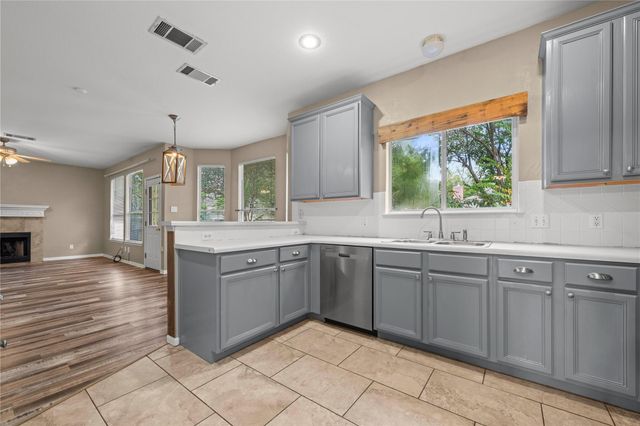 106 Reinhardt CT, Georgetown, TX 78626