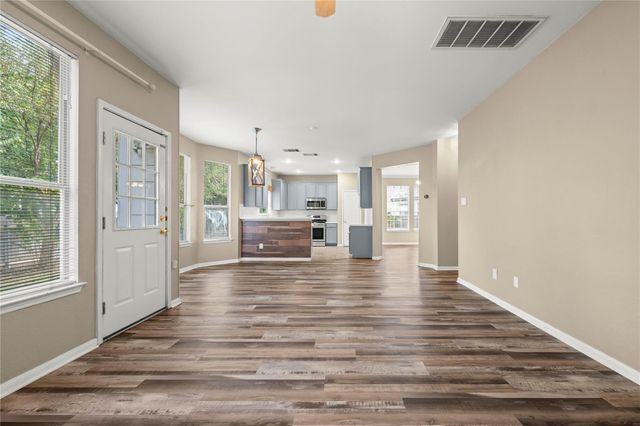 106 Reinhardt CT, Georgetown, TX 78626