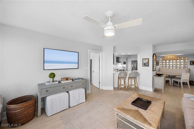 4751 Gulf Shore BLVD N 904, Naples, FL 34103