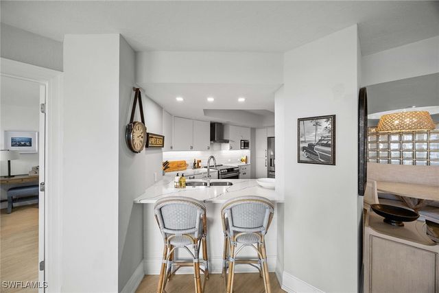 4751 Gulf Shore BLVD N 904, Naples, FL 34103