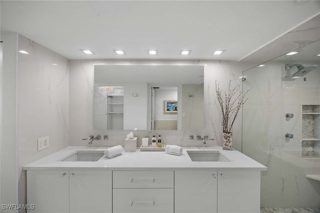 4751 Gulf Shore BLVD N 904, Naples, FL 34103