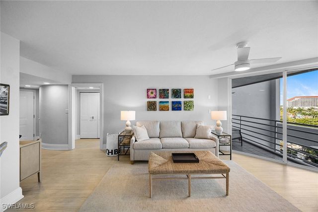 4751 Gulf Shore BLVD N 904, Naples, FL 34103