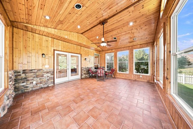 5294 Marquess Trail N, Lake Elmo, MN 55042