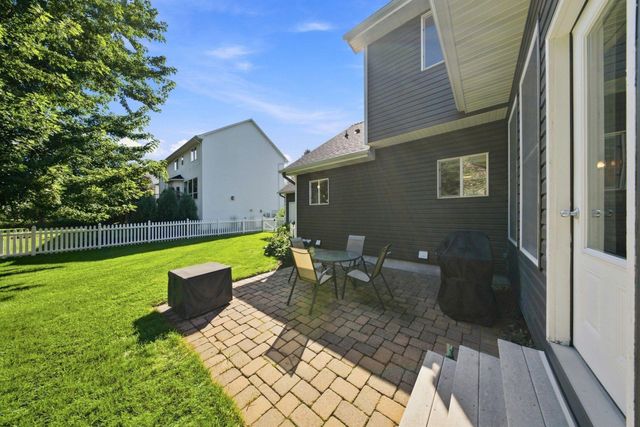 5294 Marquess Trail N, Lake Elmo, MN 55042