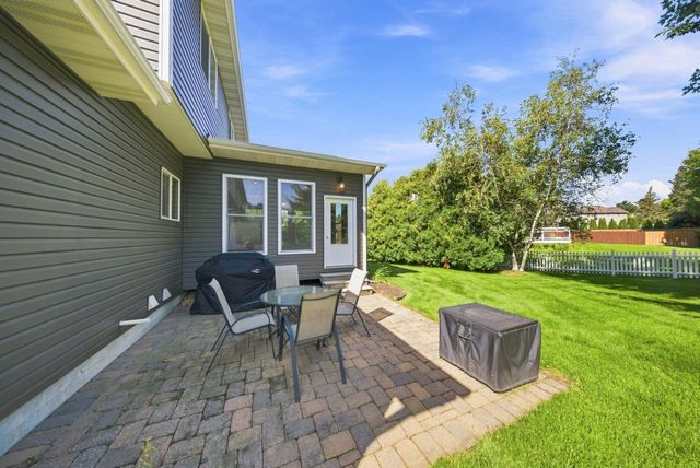 5294 Marquess Trail N, Lake Elmo, MN 55042