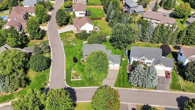 5294 Marquess Trail N, Lake Elmo, MN 55042