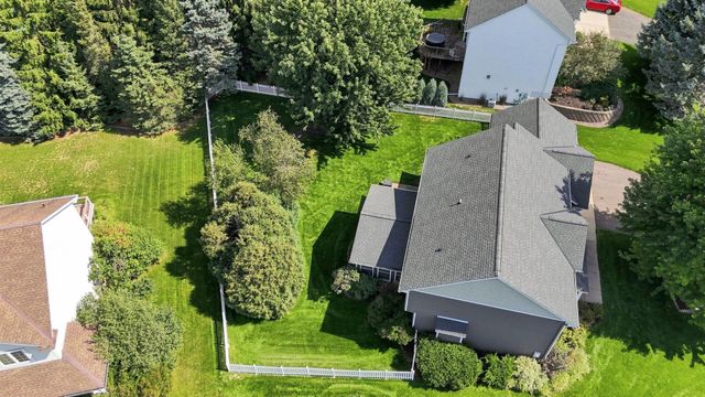 5294 Marquess Trail N, Lake Elmo, MN 55042