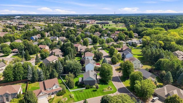 5294 Marquess Trail N, Lake Elmo, MN 55042