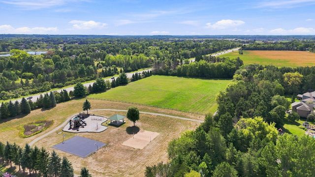 5294 Marquess Trail N, Lake Elmo, MN 55042