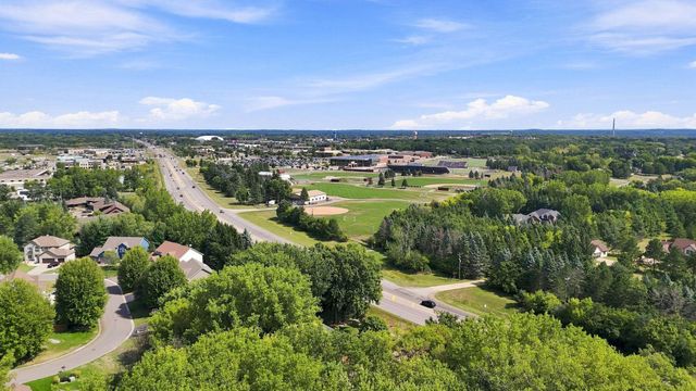 5294 Marquess Trail N, Lake Elmo, MN 55042