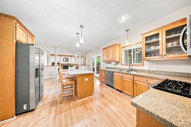 5294 Marquess Trail N, Lake Elmo, MN 55042