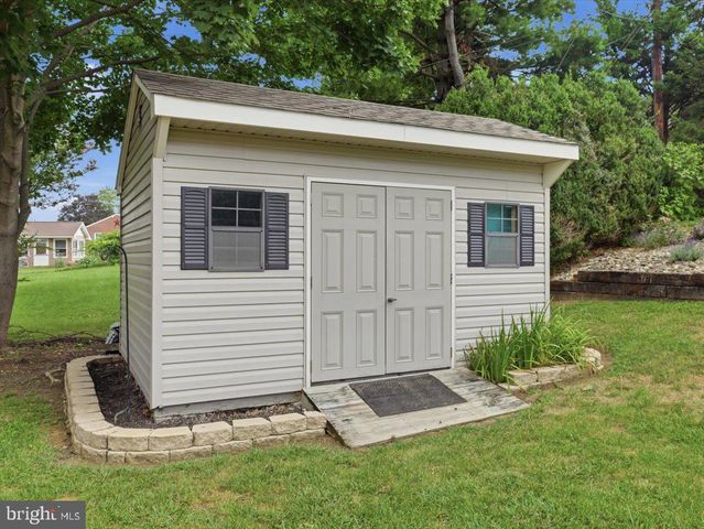 16715 BUFORD DR, Williamsport, MD 21795