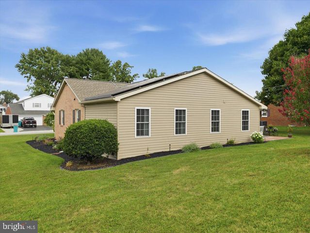 16715 BUFORD DR, Williamsport, MD 21795