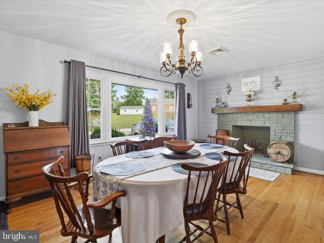 16715 BUFORD DR, Williamsport, MD 21795