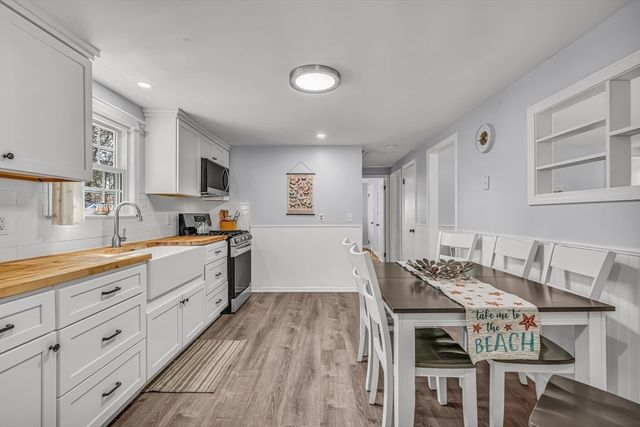 11 Sycamore Lane, Dennis, MA 02660