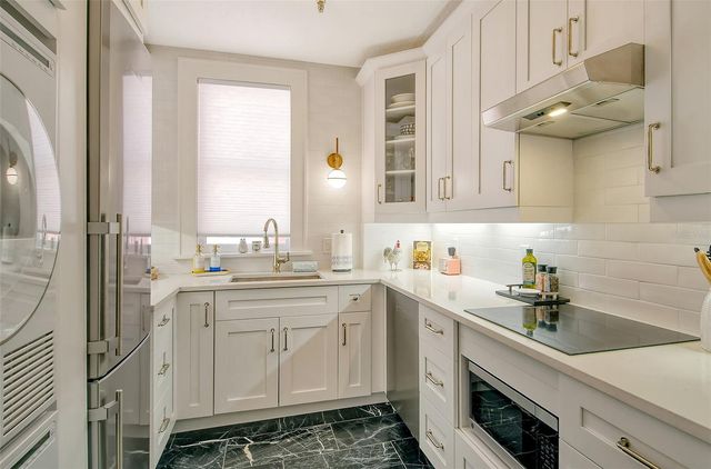 1221 N PALM AVENUE 305, Sarasota, FL 34236