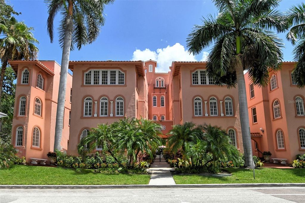1221 N PALM AVENUE 305, Sarasota, FL 34236