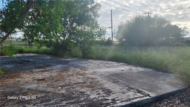 1013 Dona Dr, Corpus Christi, TX 78407