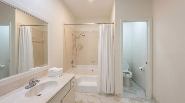 384 Wilcrest Drive 384, Houston, TX 77042