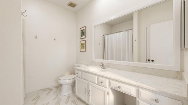 384 Wilcrest Drive 384, Houston, TX 77042