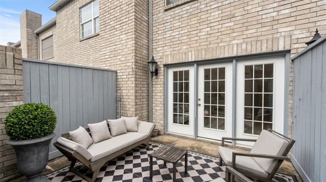 384 Wilcrest Drive 384, Houston, TX 77042
