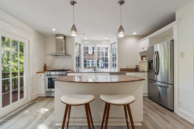6 Prentiss Lane, Belmont, MA 02478
