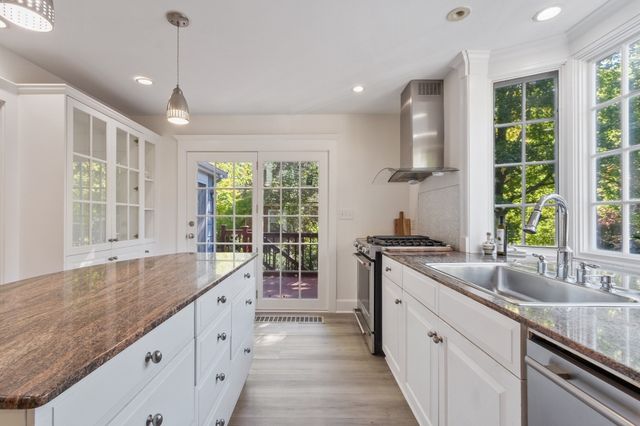 6 Prentiss Lane, Belmont, MA 02478