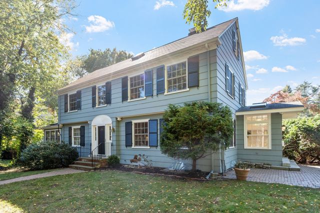 6 Prentiss Lane, Belmont, MA 02478