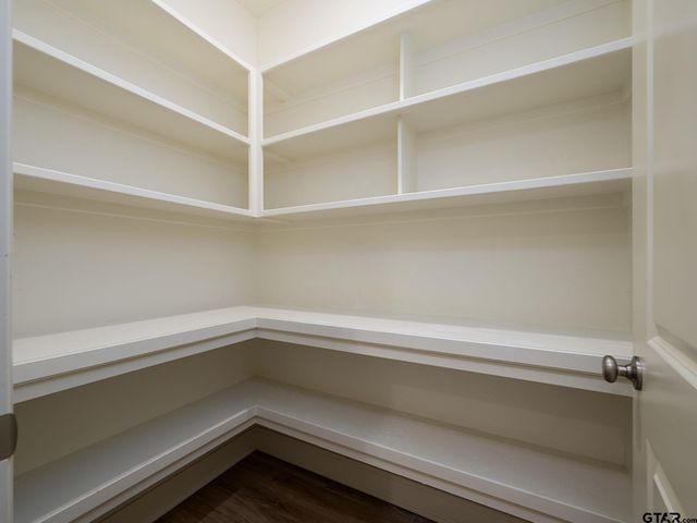 7336 Shoal Creek Ct., Tyler, TX 75703