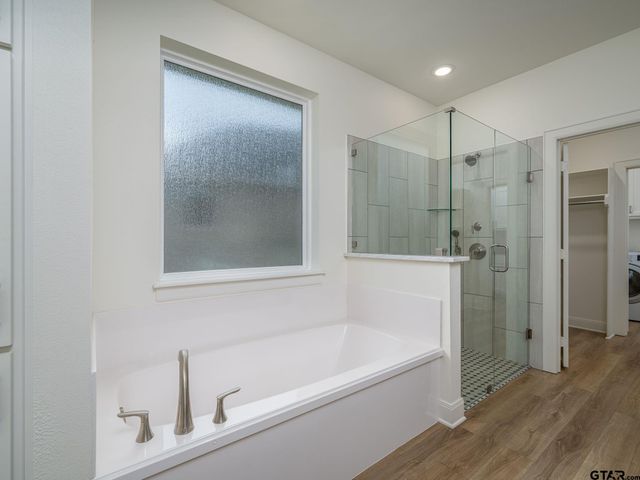 7336 Shoal Creek Ct., Tyler, TX 75703