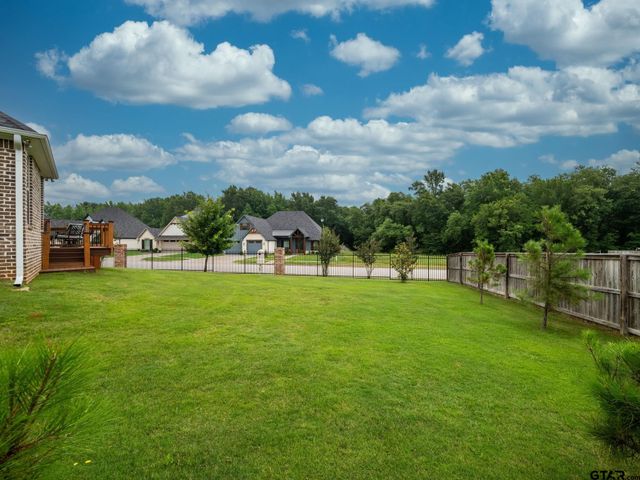 7336 Shoal Creek Ct., Tyler, TX 75703