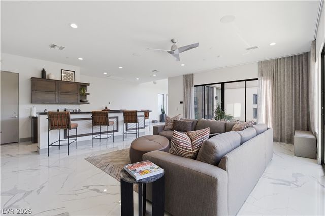 2790 La Bella Court, Henderson, NV 89052
