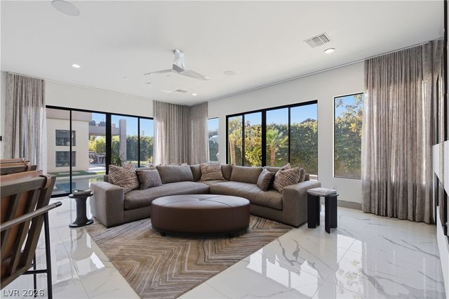 2790 La Bella Court, Henderson, NV 89052