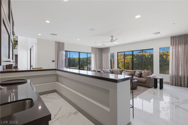 2790 La Bella Court, Henderson, NV 89052