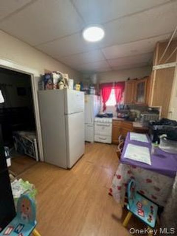 6 Hendrickson Avenue, Elmont, NY 11003