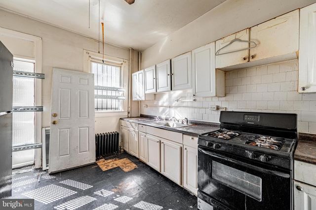 1706 APPLETON ST, Baltimore, MD 21217