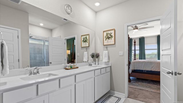 254 Shelton Pass, Cibolo, TX 78108