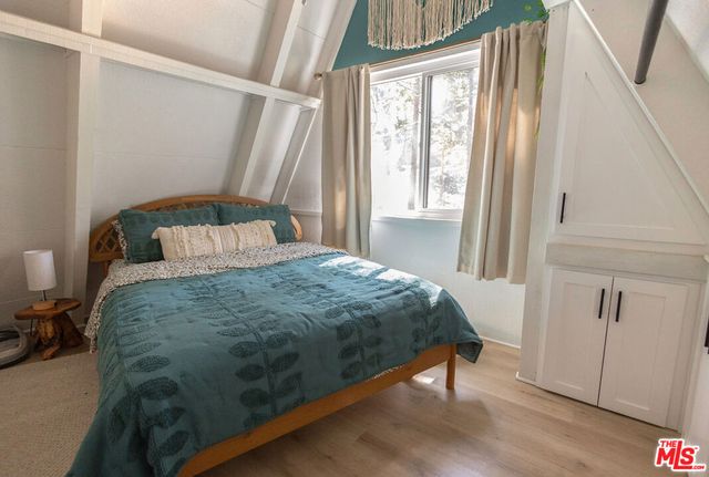 23700 Crest Forest Drive, Crestline, CA 92325