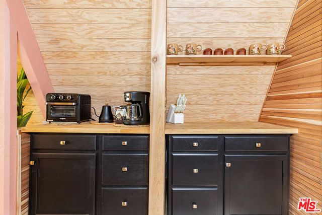 23700 Crest Forest Drive, Crestline, CA 92325