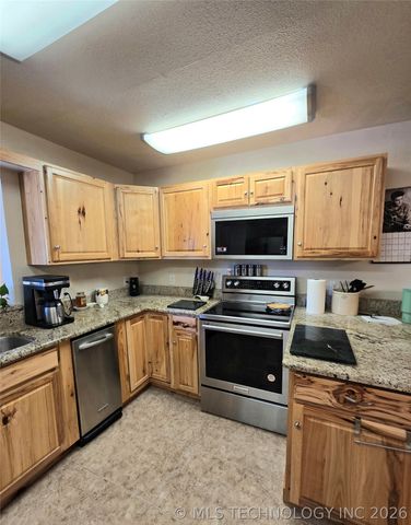 398 Chickasaw Road, Calera, OK 74730