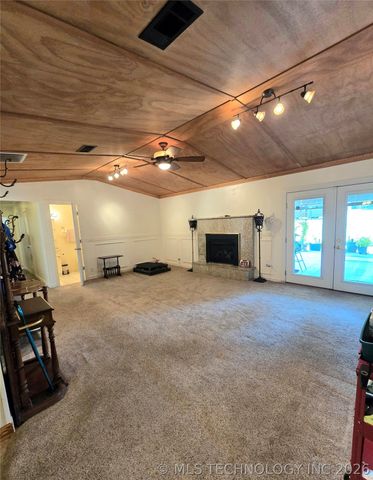 398 Chickasaw Road, Calera, OK 74730