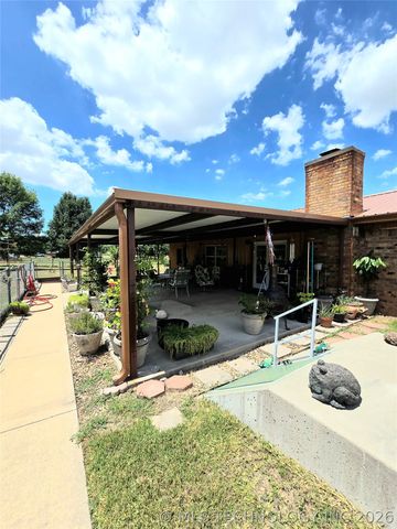 398 Chickasaw Road, Calera, OK 74730