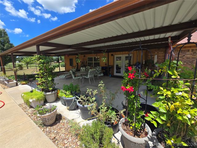 398 Chickasaw Road, Calera, OK 74730