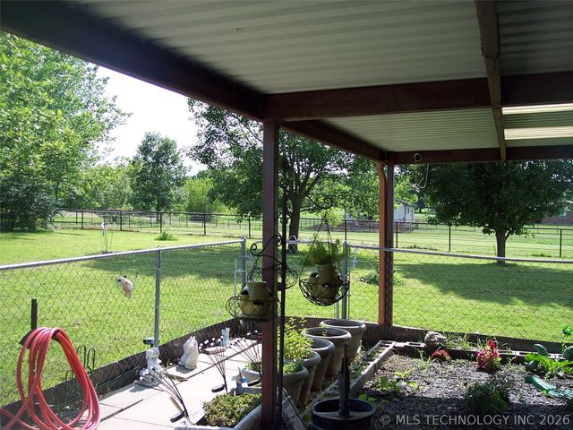 398 Chickasaw Road, Calera, OK 74730