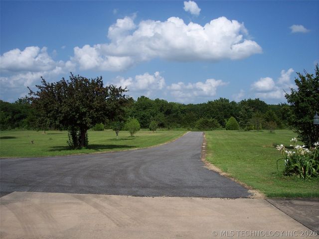 398 Chickasaw Road, Calera, OK 74730