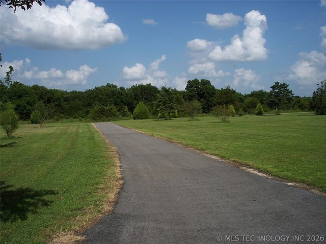 398 Chickasaw Road, Calera, OK 74730