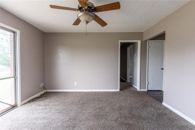 1212 N Janeway Avenue, Moore, OK 73160