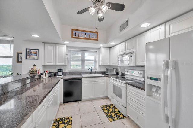 1200 COUNTRY CLUB DRIVE 3406, Largo, FL 33771