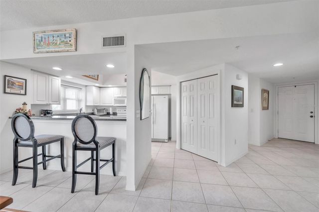 1200 COUNTRY CLUB DRIVE 3406, Largo, FL 33771